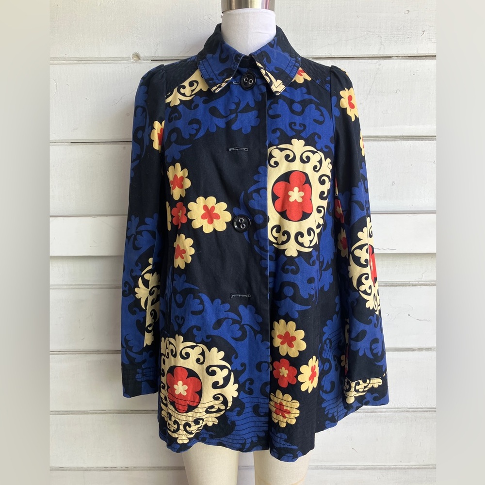 Anthropologie- bica cheia label, Black Medallion Floral Print Size 6 jacket.